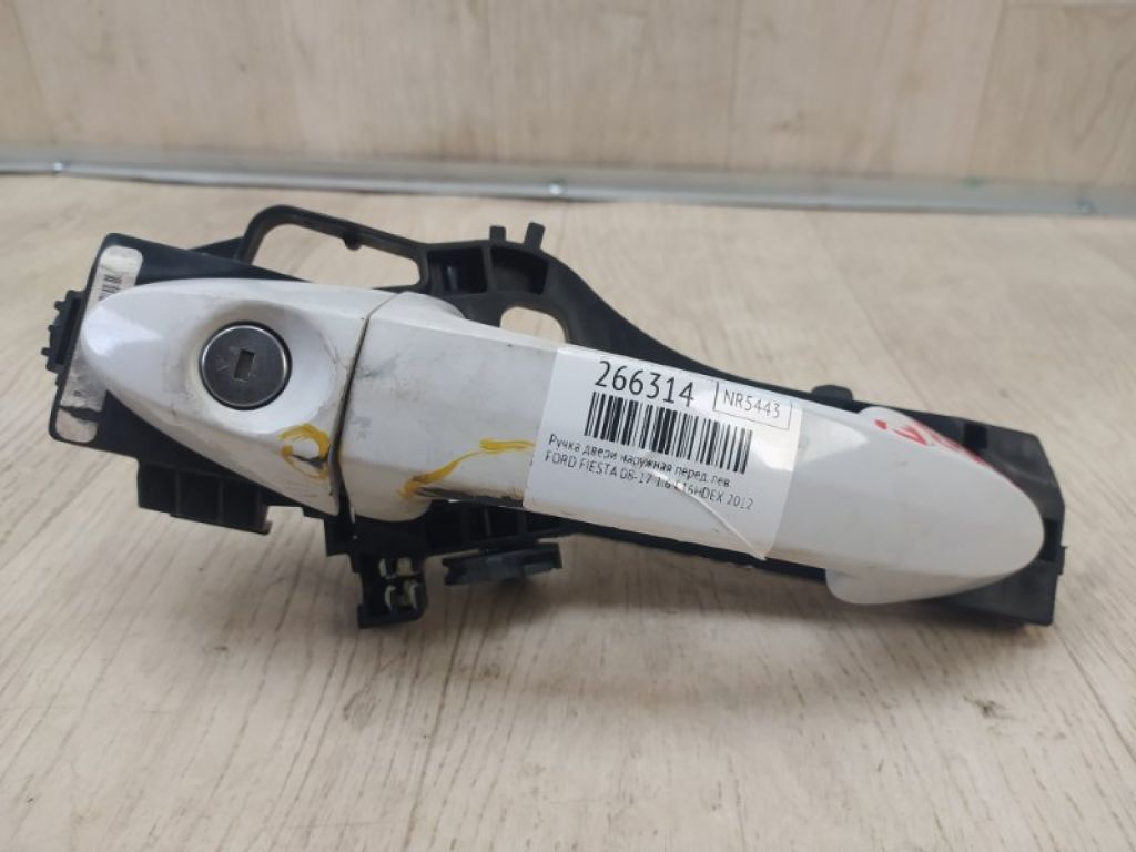 DE8Z-5422404-BA | Ручка двери наружная передн. лев. FORD FIESTA 08-17