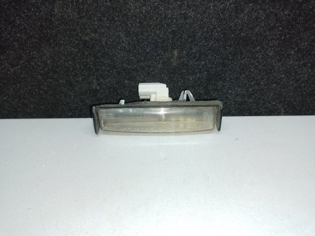 81271-30290 | Підсвічування номера LEXUS LS430 00-06