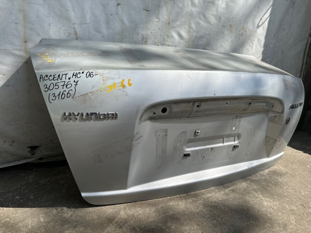 69200-1E011 | Крышка багажника HYUNDAI ACCENT MC 06-10 - Фото 3