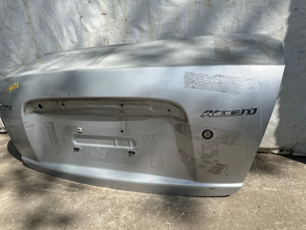 69200-1E011 | Крышка багажника HYUNDAI ACCENT MC 06-10 - Фото 4