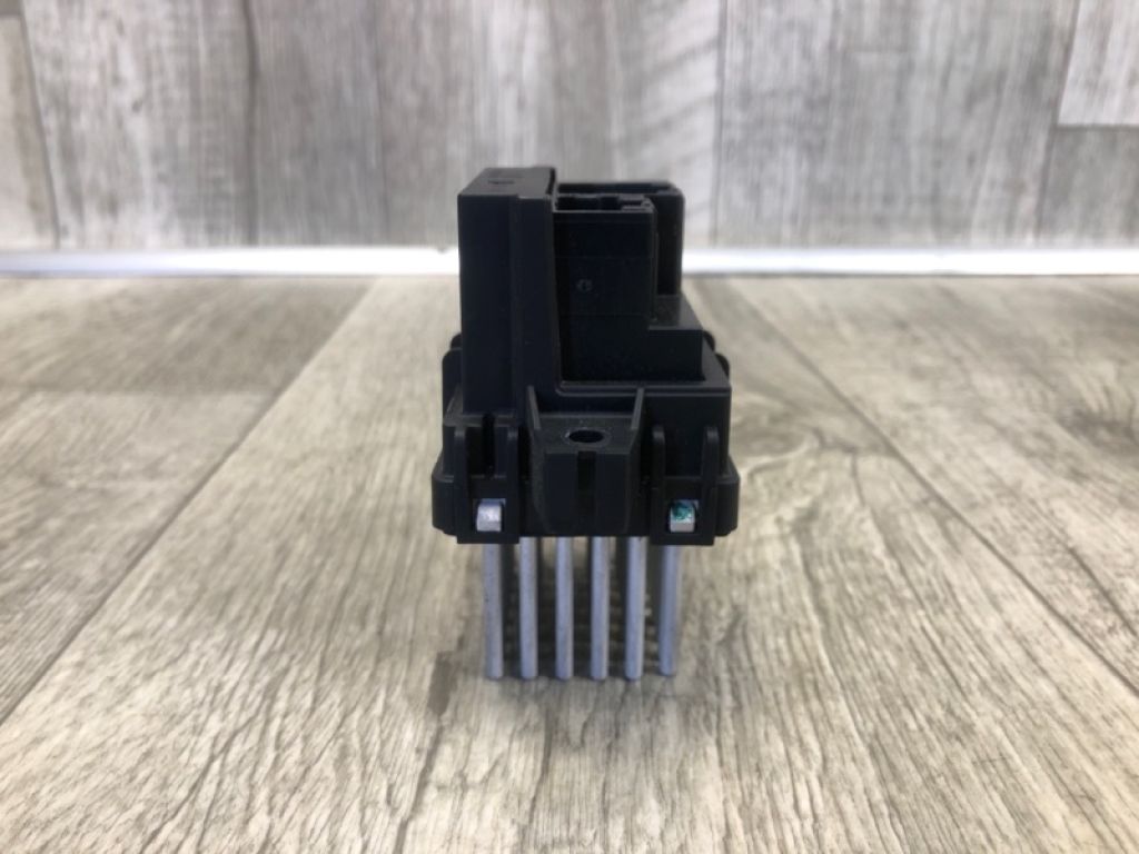 G3GZ-19E624-A | Резистор печки LINCOLN MKZ 13-20 - Фото 3
