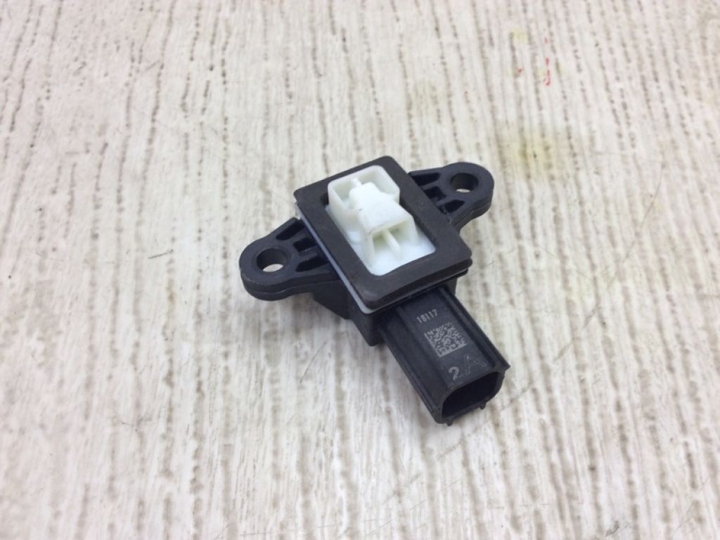 GN1Z-14B345-A | Датчик удару FORD FIESTA 08-17 - Фото 2