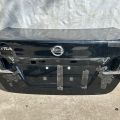 H4300-3SGBA | Крышка багажника NISSAN SENTRA B17 12-21