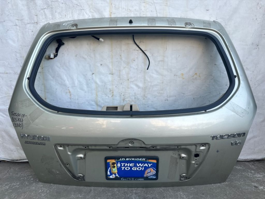73700-2E110 | Крышка багажника HYUNDAI TUCSON 04-10