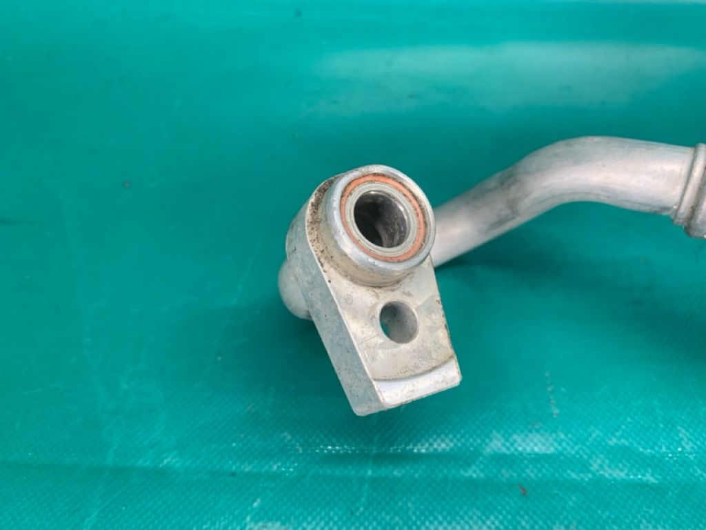 F1FZ-19D742-T | Трубка кондиціонеру FORD FOCUS 10-18 - Фото 3