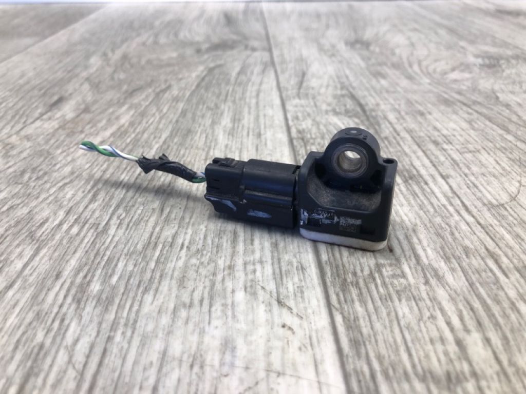 CP9Z-14B004-A | Датчик удару передн. LINCOLN MKZ 13-20