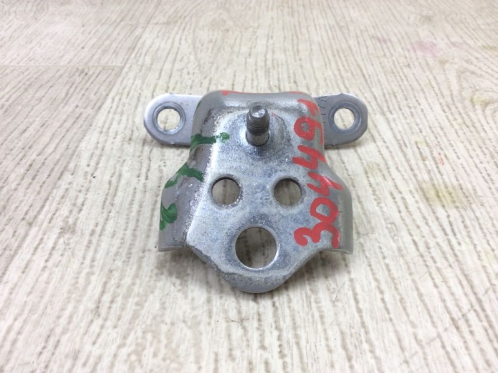 G2BZ-5426810-A | Петля двері нижня задн. прав. FORD FIESTA 08-17