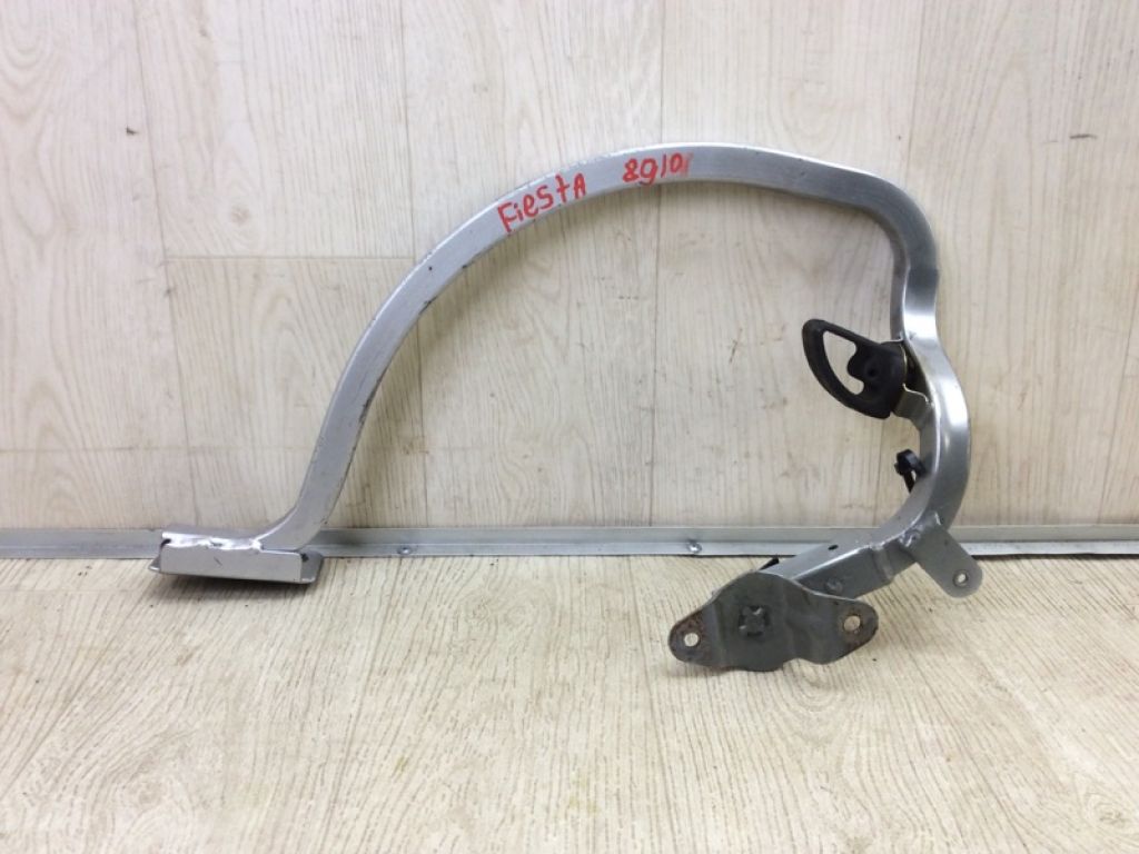 BE8Z-5442701-A | Петля крышки багажника лев. FORD FIESTA 08-17