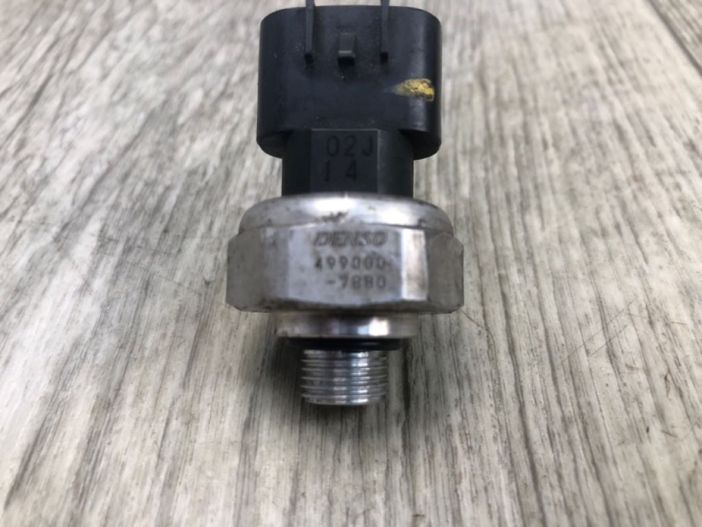 88719-33020 | Датчик тиску кондиціонера TOYOTA RAV4 05-12 - Фото 3