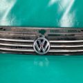 561 853 651 C OQE | Решітка радіатора VOLKSWAGEN PASSAT B7 11-15