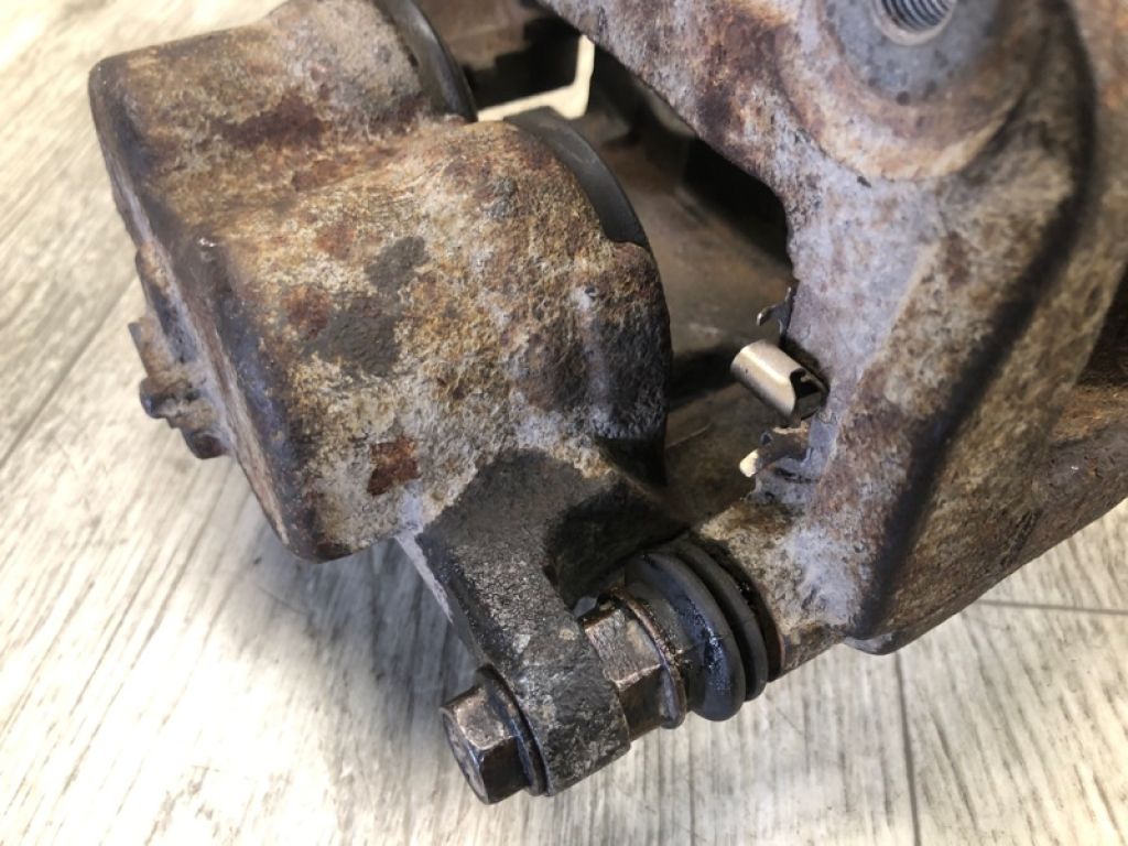 47730-0E030 | Супорт гальмівний передн. прав. LEXUS RX350/450 09-15 - Фото 5