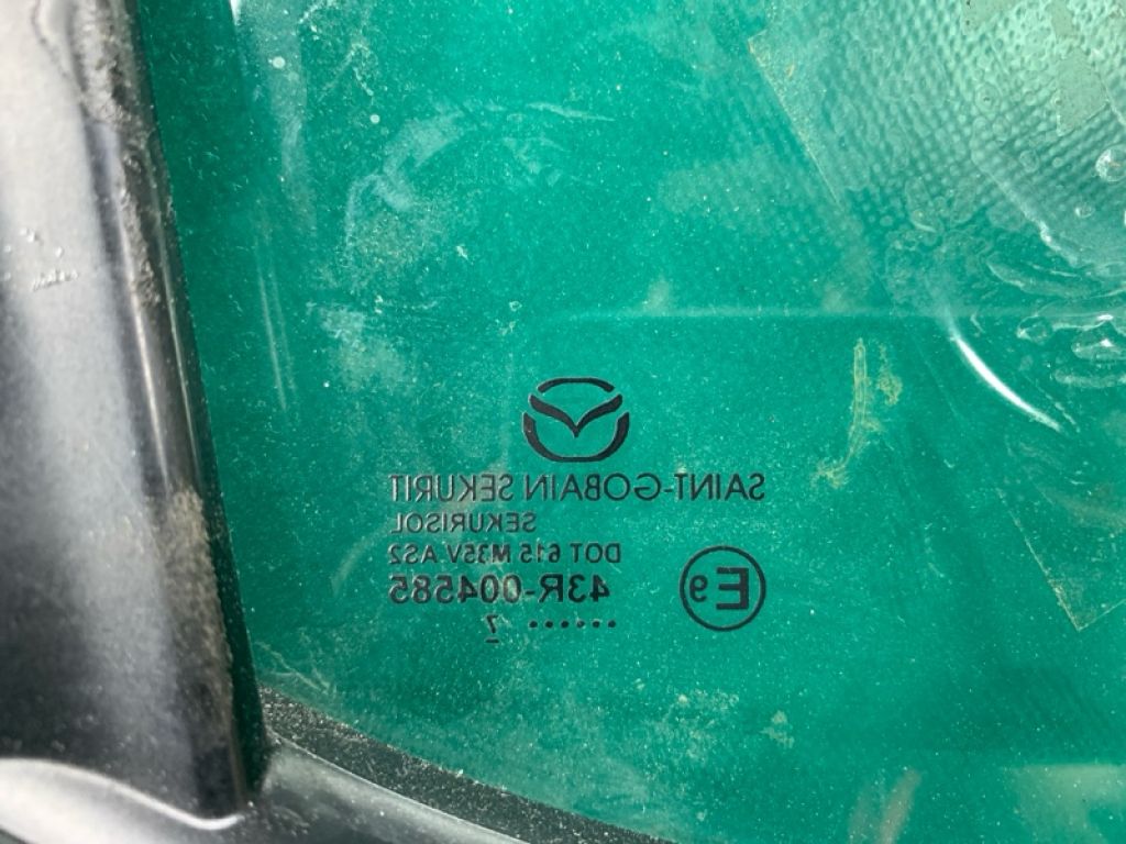 BJS7-73-661 | Стекло двери глухое задн. лев. MAZDA 3 BM 13-19 - Фото 3