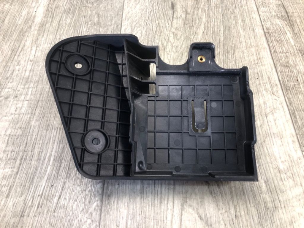 DP5Z-14D189-C | Кронштейн датчика слепых зон прав. LINCOLN MKZ 13-20
