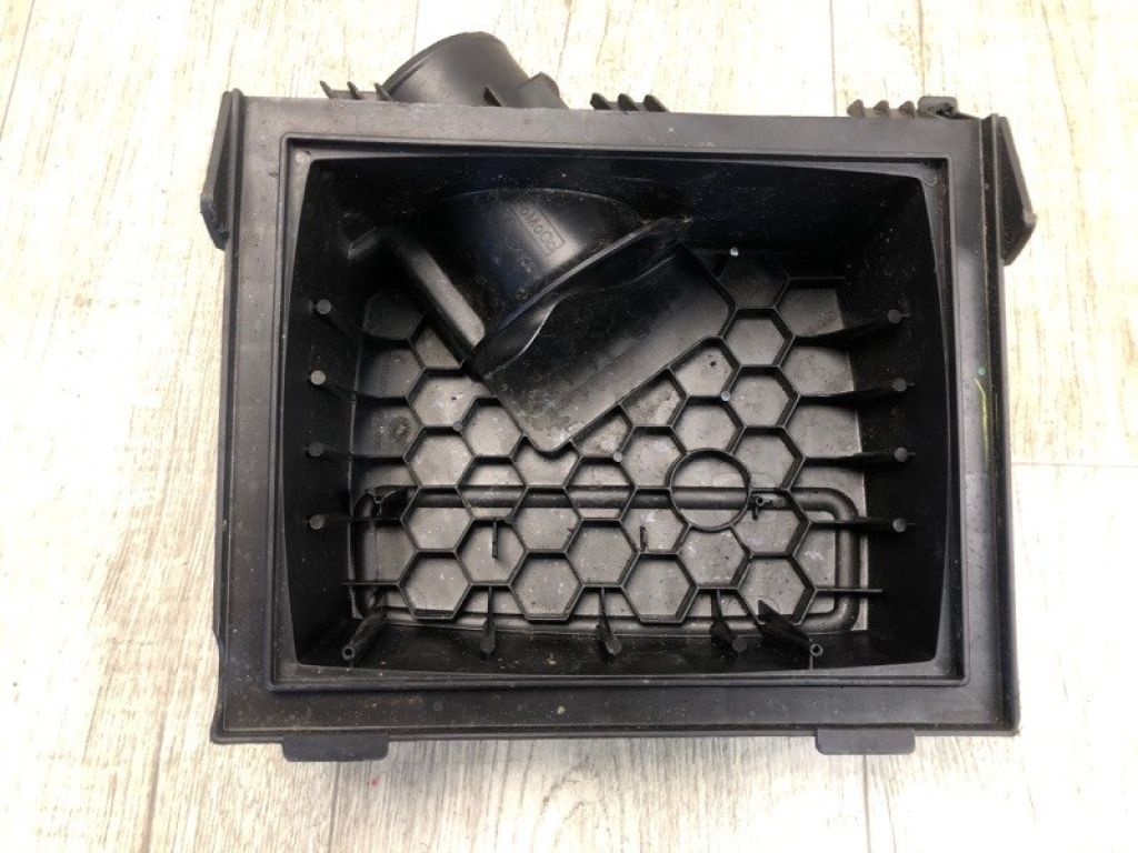 DS7Z-9661-K | Корпус воздушного фильтра LINCOLN MKZ 13-20 - Фото 6