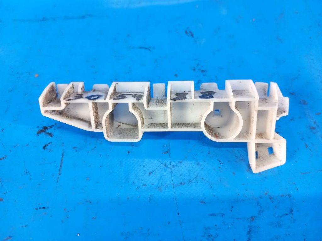 6410B801 | Кронштейн заднего бампера лев. MITSUBISHI MIRAGE 13-