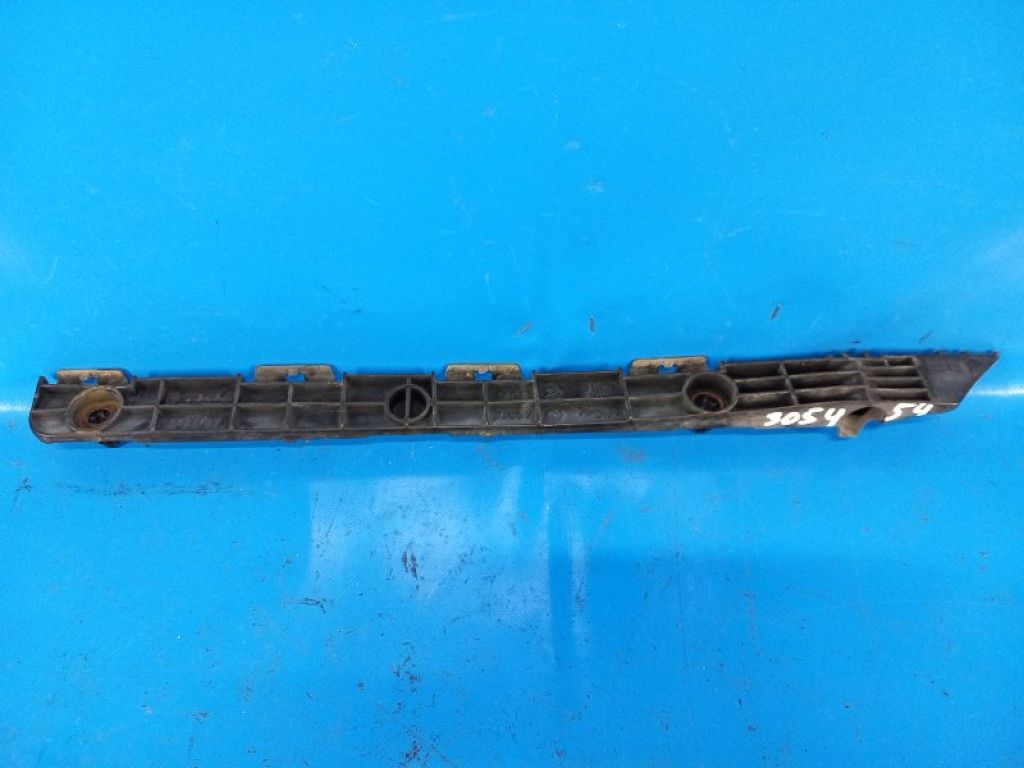 52157-06010 | Кронштейн заднего бампера прав. TOYOTA CAMRY 40 06-11
