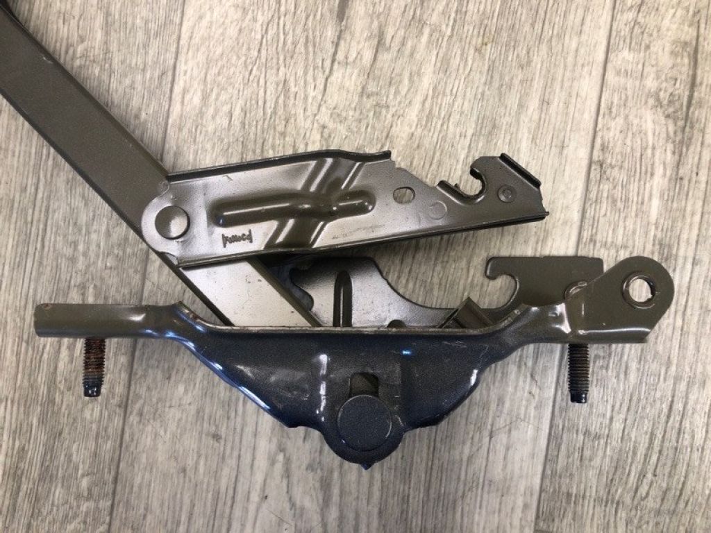 DP5Z-5442700-A | Петля кришки багажника прав. LINCOLN MKZ 13-20 - Фото 4