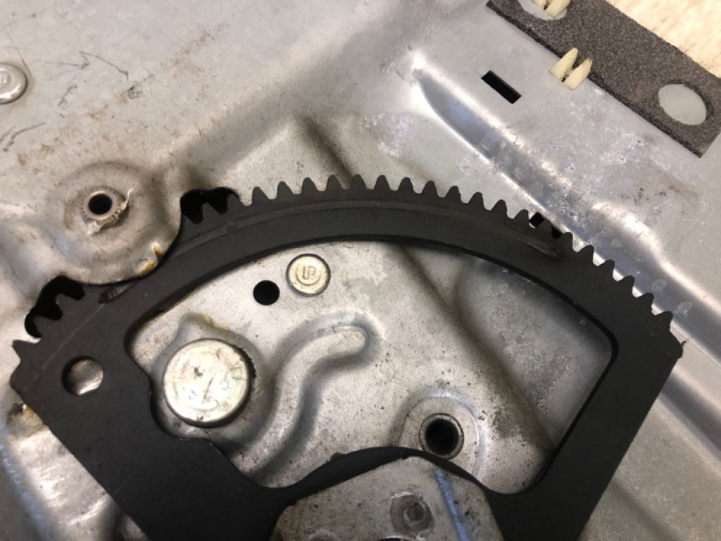 83401-2K001 | Склопідйомник задн. лів. KIA SOUL AM 08-13 - Фото 3