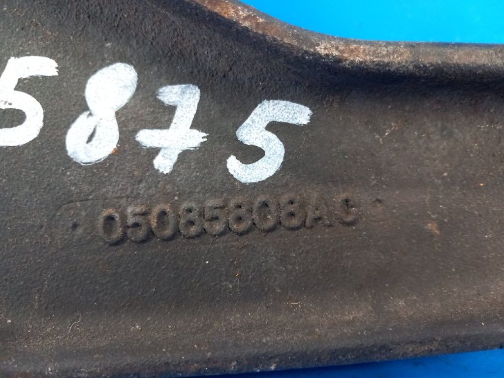 5085808AC | Важіль передньої підвіски нижній прав. CHRYSLER 200 10-14 - Фото 3