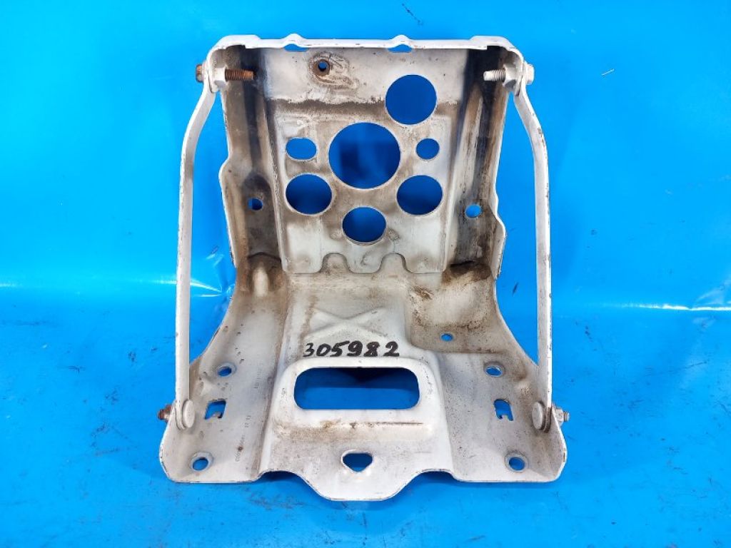 5155605AC | Полка аккумулятора CHRYSLER 200 10-14