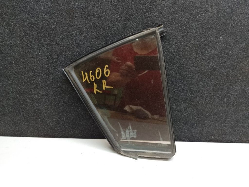 BBM5-72-661A | Скло дверей глухе задн. прав. MAZDA 3 BL 09-13