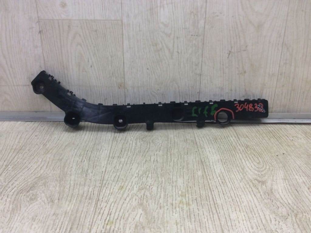852223KA0A | Кронштейн заднього бампера прав. NISSAN PATHFINDER R52 12-21