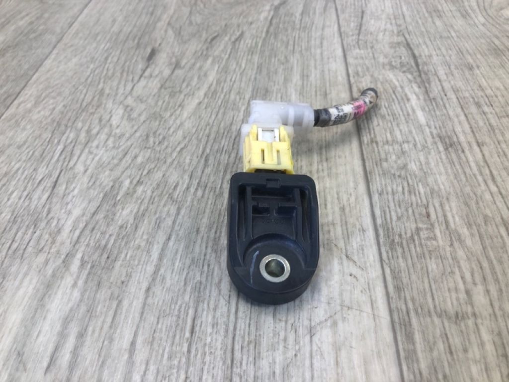 89173-75010 | Датчик удара передн. лев. TOYOTA PRIUS - 30 09-17 - Фото 3