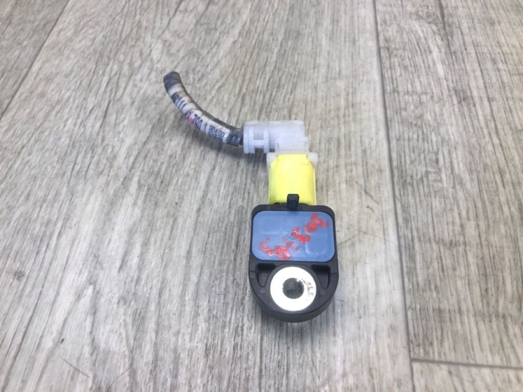 89173-75010 | Датчик удара передн. лев. TOYOTA PRIUS - 30 09-17 - Фото 4