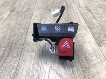 Кнопка аварийной сигнализации TOYOTA PRIUS - 30 09-17