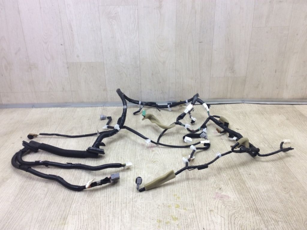 240513KA1C | Проводка кришки багажника. NISSAN PATHFINDER R52 12-21