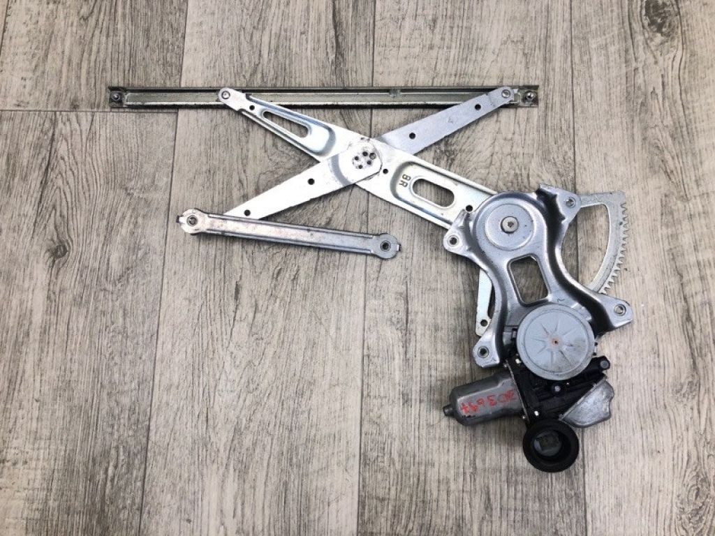 6980152070 | Стеклоподъемник задн. прав. TOYOTA PRIUS - 30 09-17