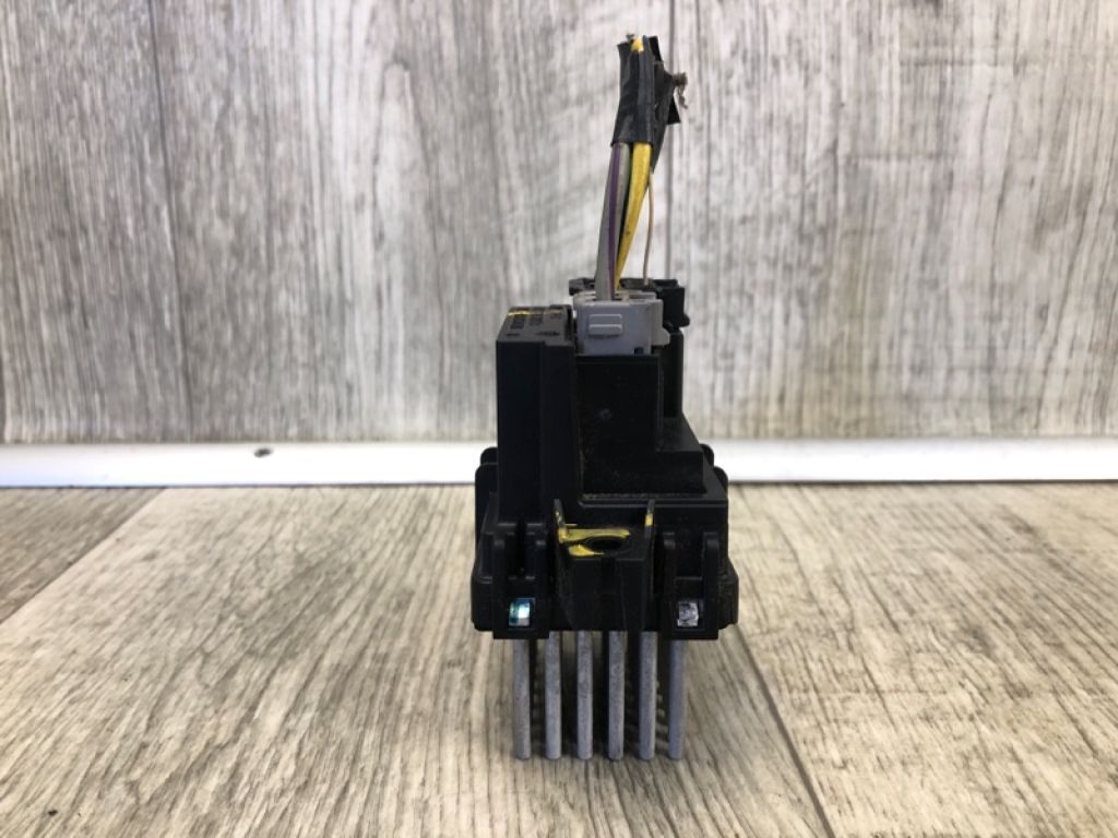 G3GZ-19E624-A | Резистор печки LINCOLN MKZ 13-20 - Фото 3