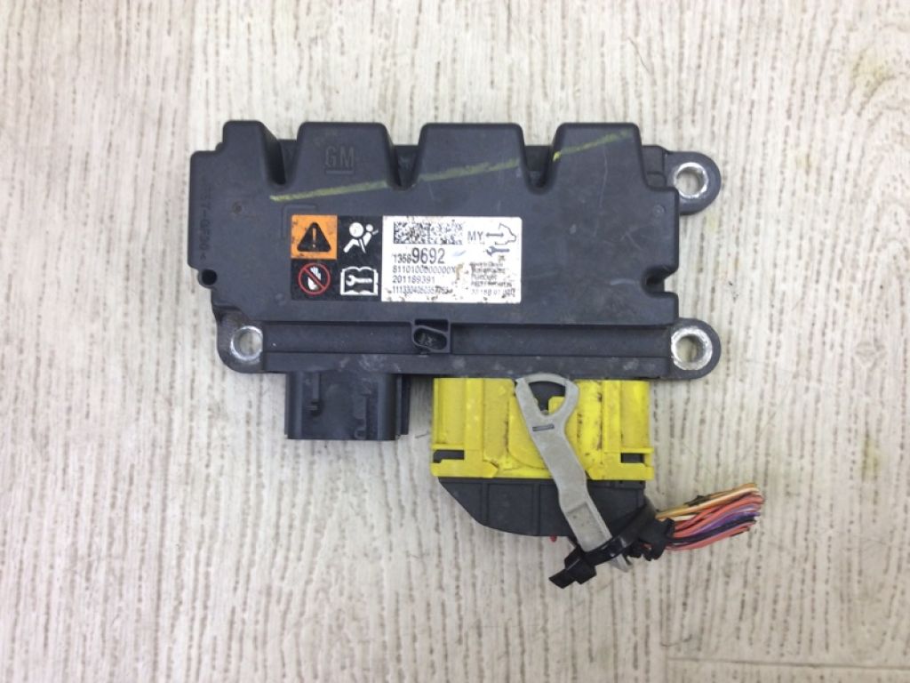 13595567 | Блок керування AIRBAG CADILLAC ATS 12-19