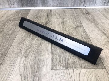 Накладка порога внутрішня передн. прав. LINCOLN MKZ 13-20