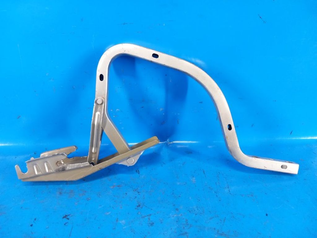 6451006030 | Петля кришки багажника прав. TOYOTA CAMRY 40 06-11