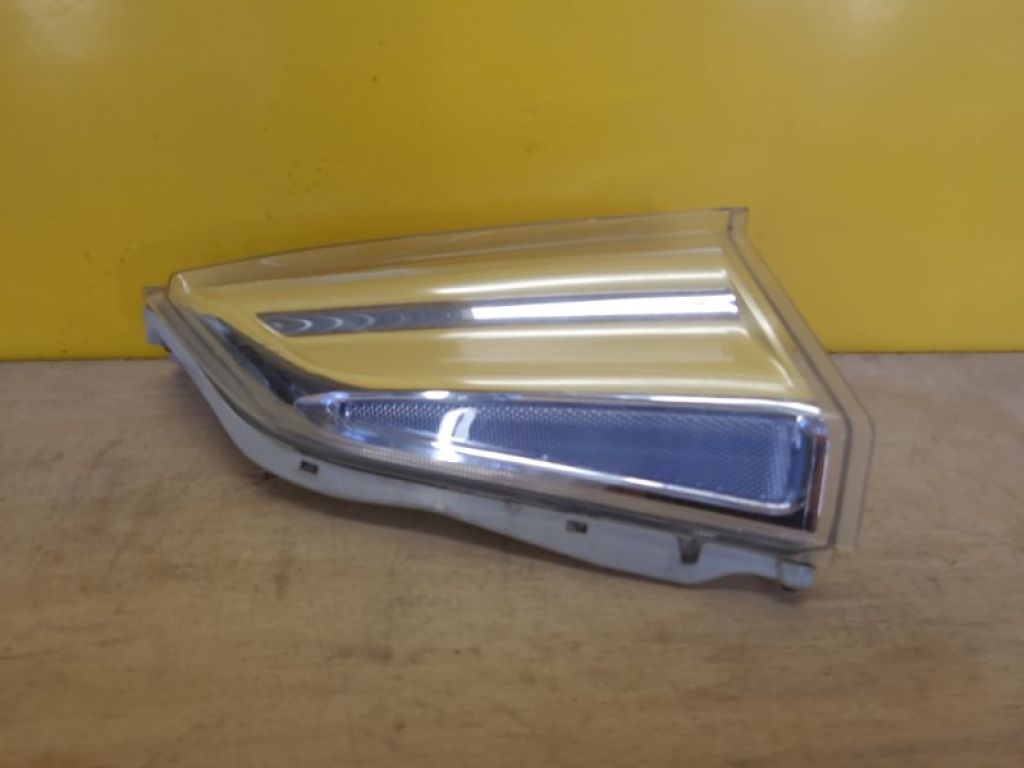 26180-3NL0A | Указатель поворота передн. прав. NISSAN LEAF 10-17