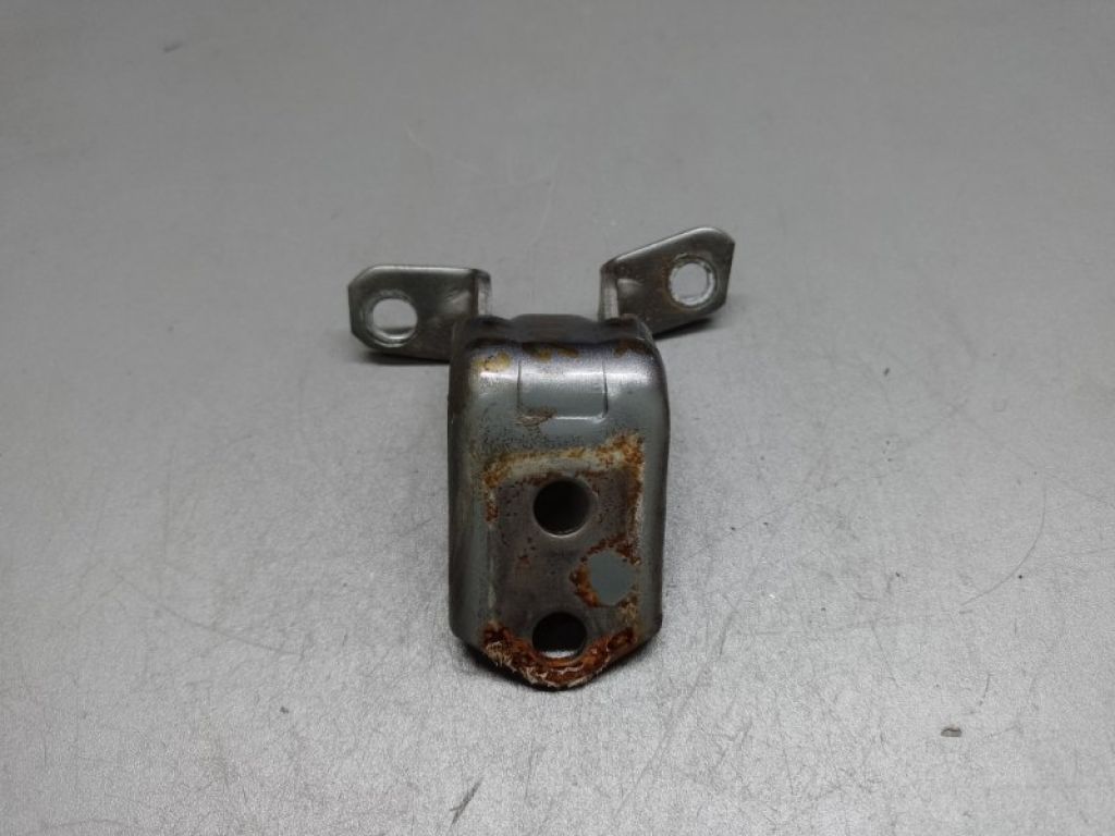 D461-72-240A | Петля двері нижня задн. прав. MAZDA 3 BL 09-13