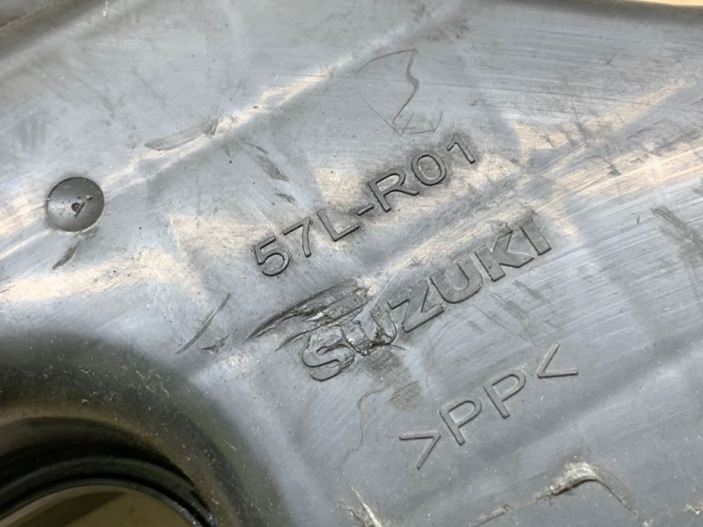 13761-57L00 | Резонатор воздушного фильтра SUZUKI KIZASHI 09-14 - Фото 2