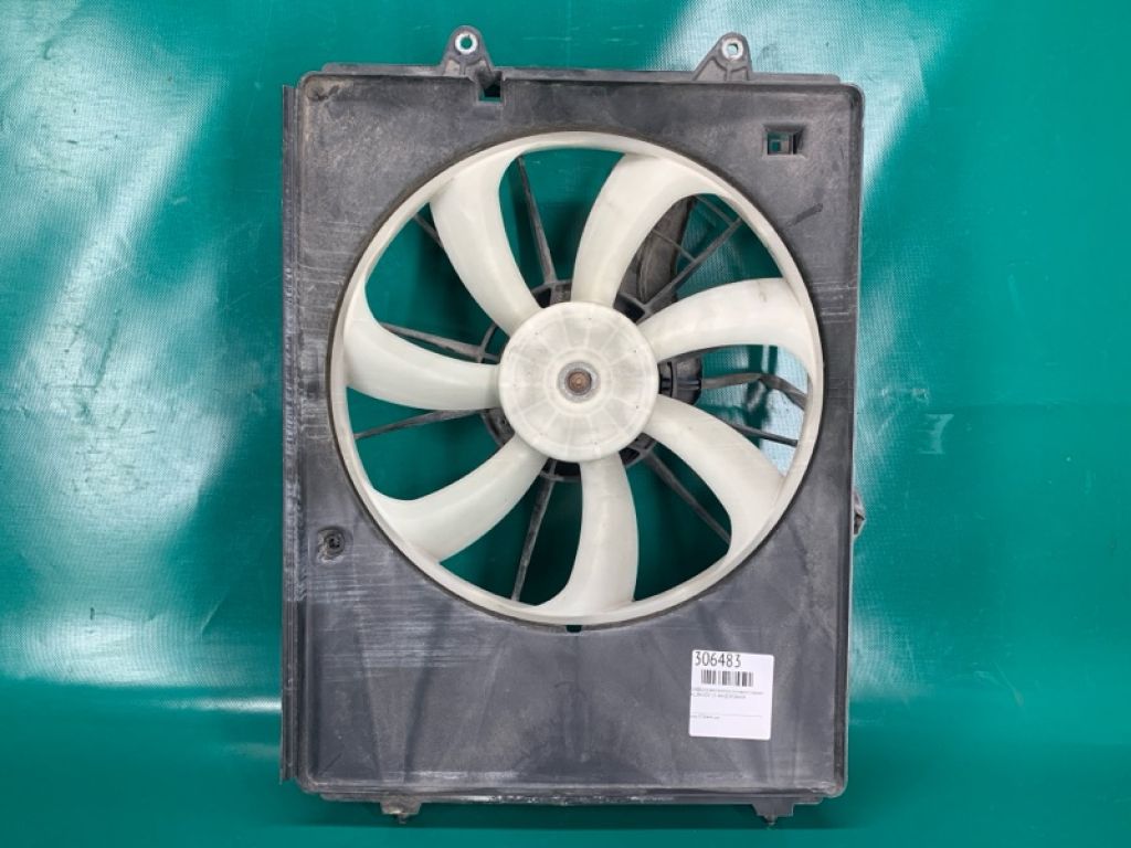 38615-5YF-A01 | Диффузор вентилятора основного радиатора прав. ACURA RDX 19-