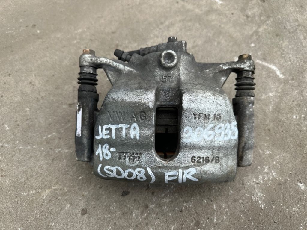 5QM 615 124 | Суппорт тормозной передн. прав. VOLKSWAGEN JETTA USA 18-