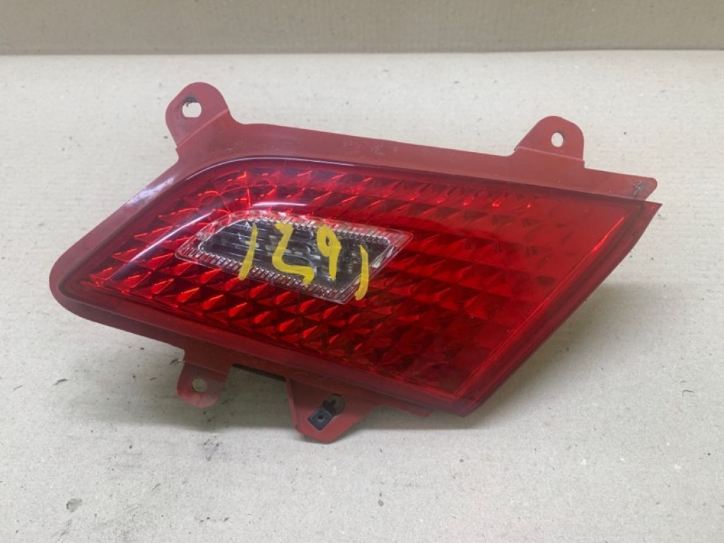 26550-EJ75A | Фонарь внутренний прав. INFINITI M35/M45 04-10