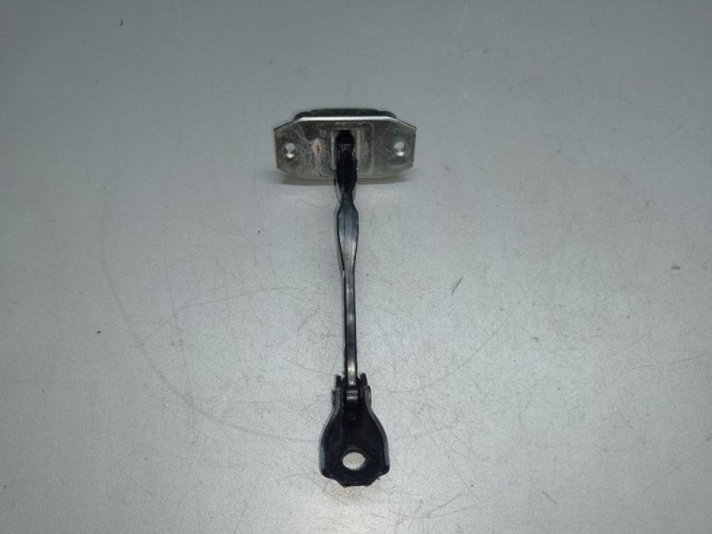 82430-4CL0A | Обмежувач дверей задн. прав. NISSAN X-TRAIL/ROGUE T32 13-20