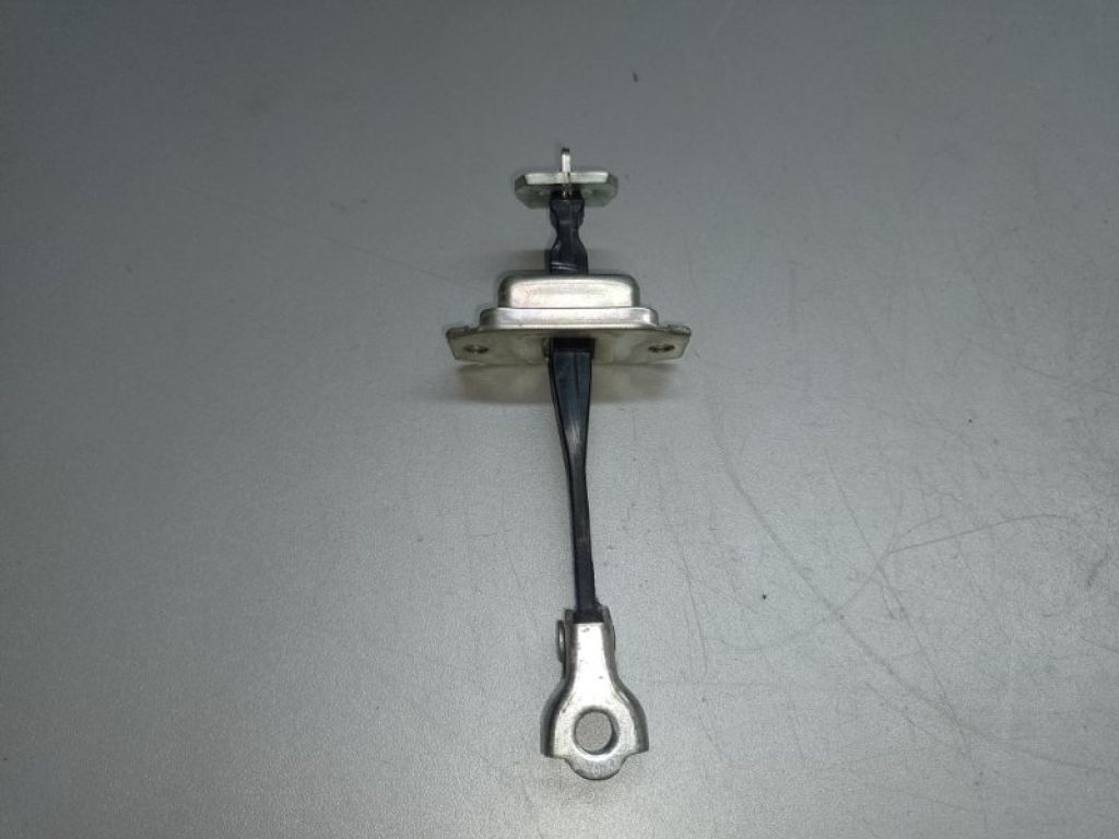 82430-5UD0A | Обмежувач дверей задн. прав. NISSAN SENTRA B17 12-21