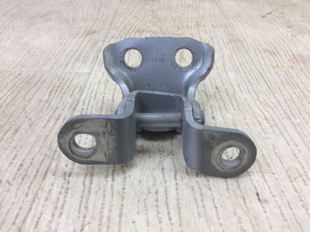 68730-AC010 | Петля двери нижняя передн. прав. TOYOTA CAMRY 40 06-11 - Фото 2