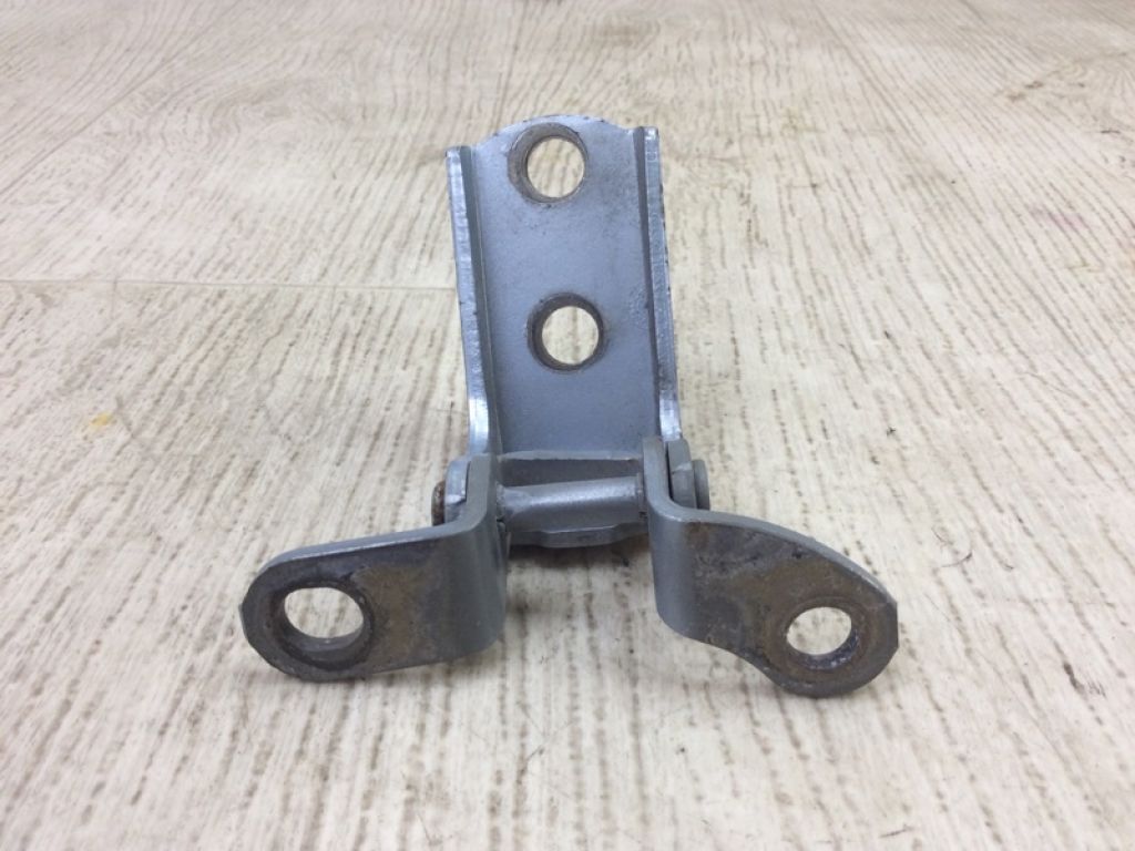 68770-02050 | Петля двери нижняя задн. прав. TOYOTA CAMRY 40 06-11 - Фото 2