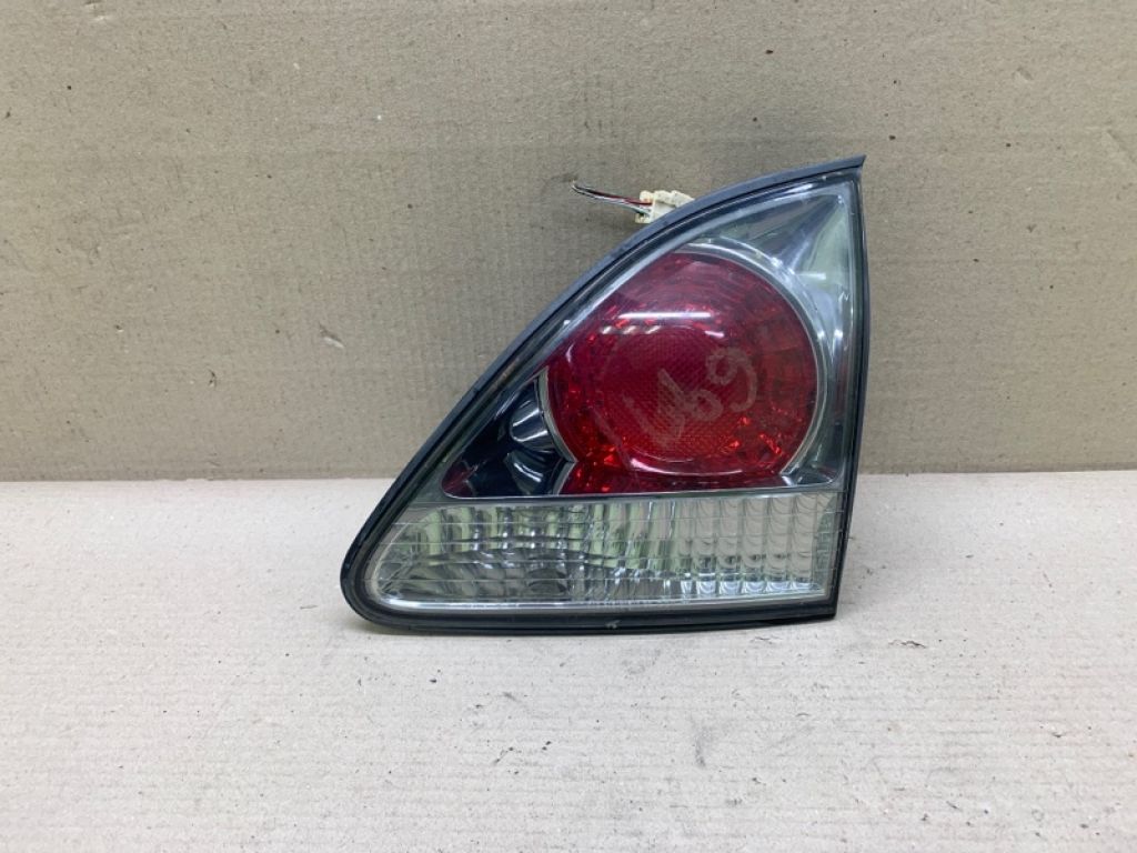 81580-48030 | Фонарь внутренний прав. LEXUS RX300 98-03