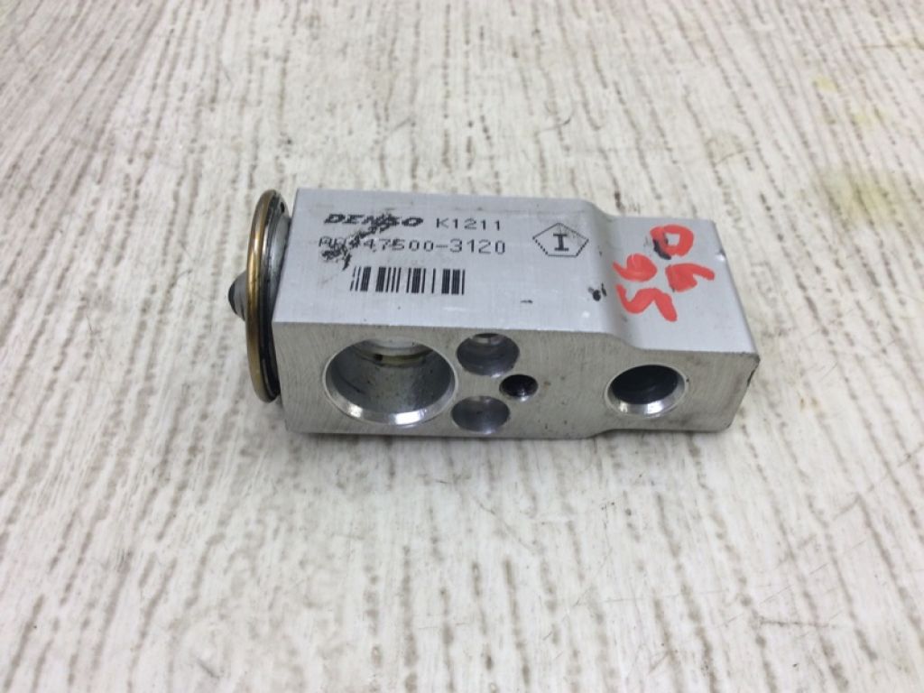 8851507030 | Клапан кондиціонера TOYOTA CAMRY 40 06-11