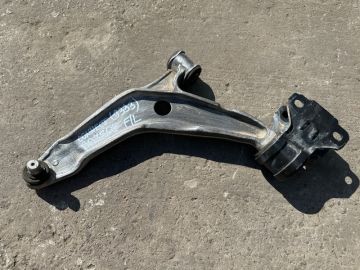 Рычаг передней подвески нижний лев. FORD TRANSIT CONNECT 13-24
