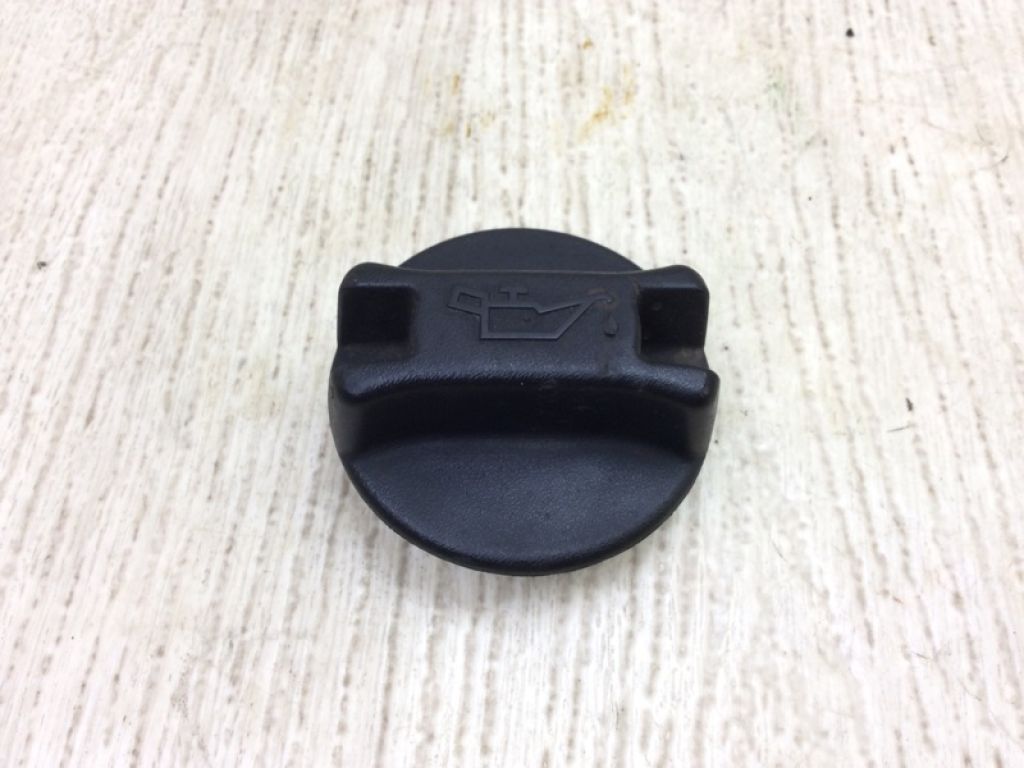 15255-1GZ0A | Крышка маслозаливной горловины NISSAN TEANA J32 08-14
