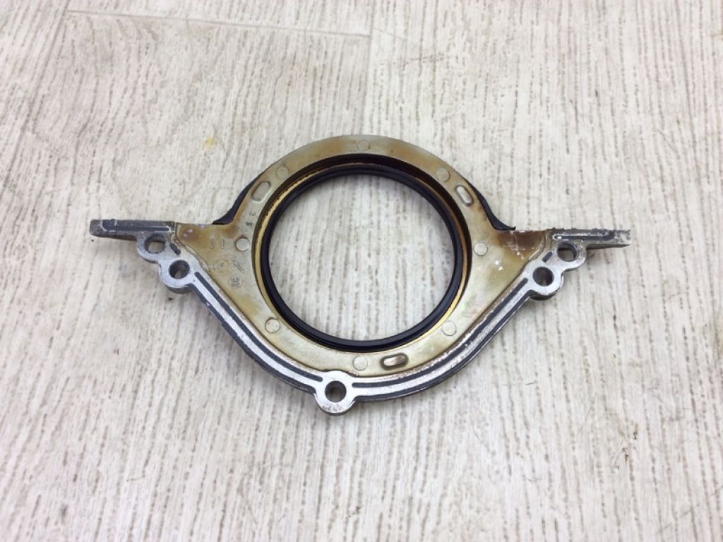 12296-31U20 | Крышка коленвала NISSAN TEANA J32 08-14 - Фото 2